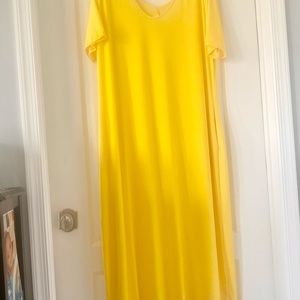 BRAND NEW, NEVER WORN Maxi Dress with Pockets